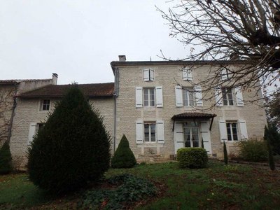 Maison à Vendre Tourriers : Belle Demeure Charentaise