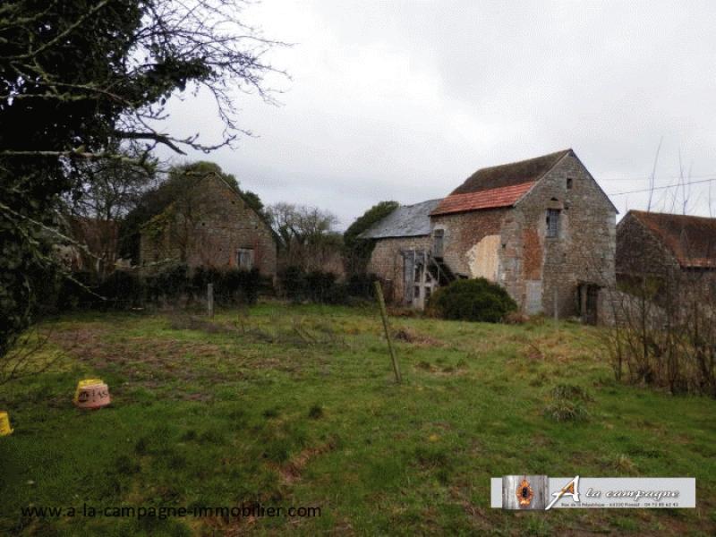 A La Campagne Immobilier Désirée Roberts Maison à vendre Saint-Priest : Bâtiment à rénover dans un hameau...